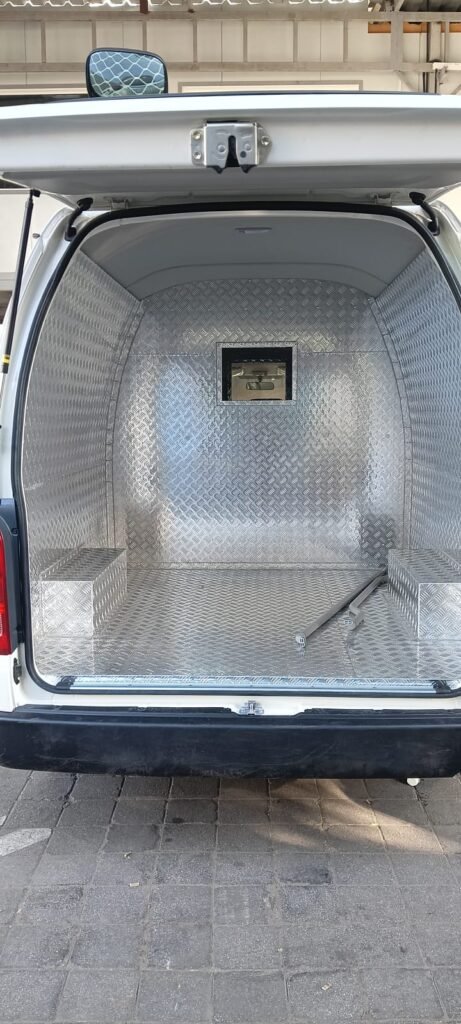 use-of-chiller-vans-in-pharmaceutical-industry-dubai